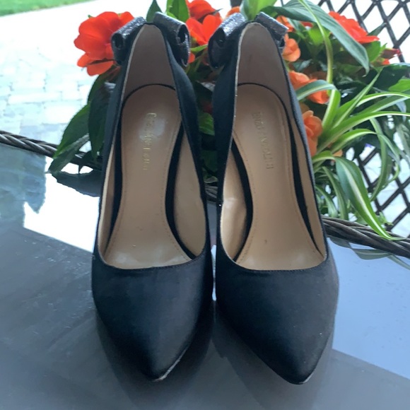 Enzo Angiolini Black Pumps with Silver Sparkle Bow - Picture 3 of 6